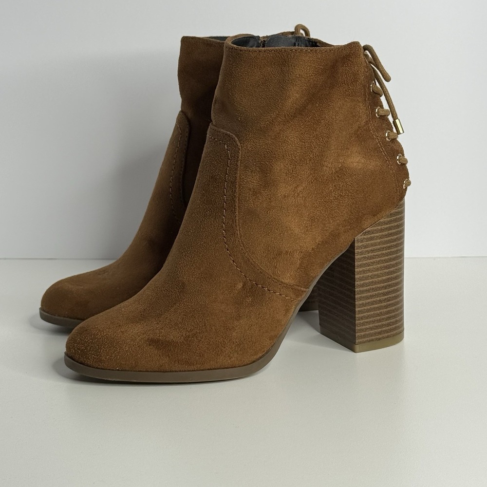 Indigo Rd Womens Brown Faux Suede Lace Up Back Ankle Boots Size 6.5M Block Heel